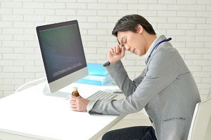 自律神経失調症の原因：働きすぎ